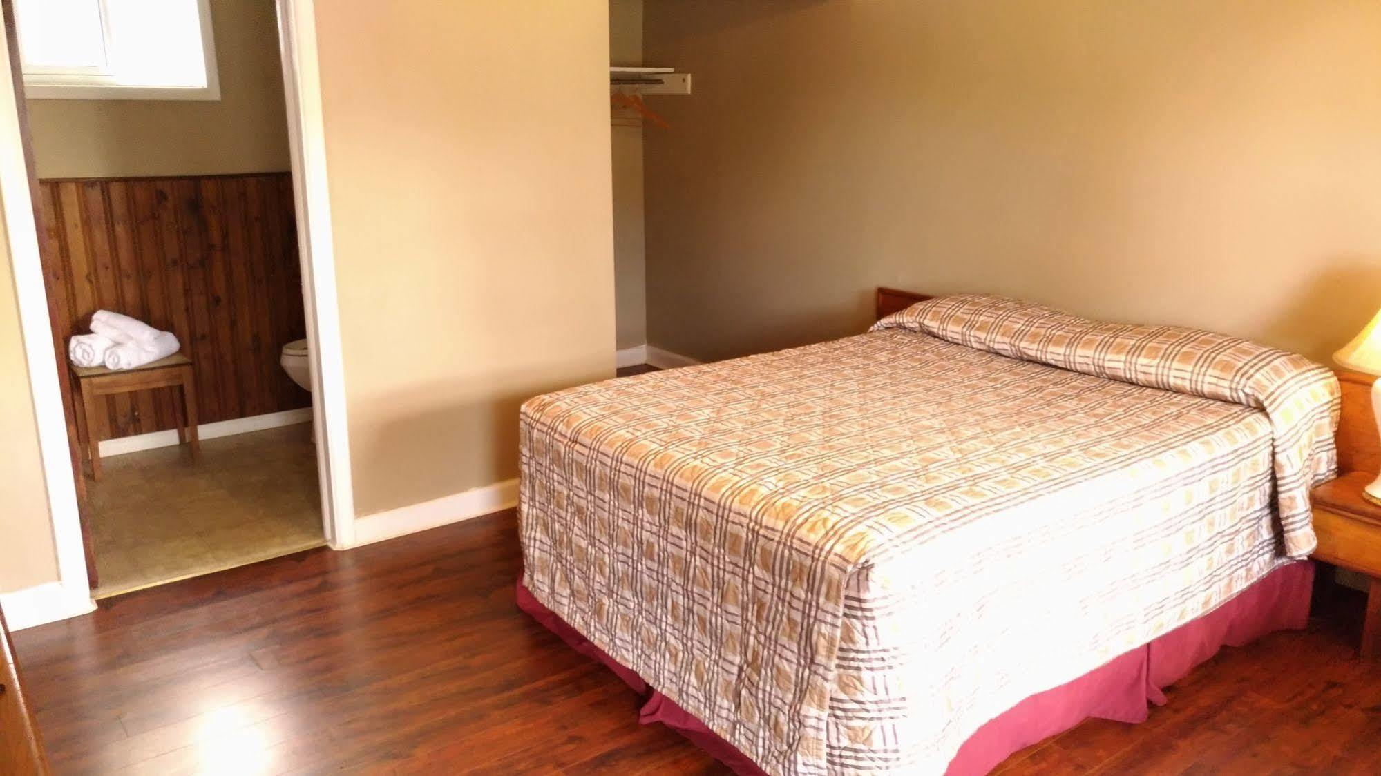 Maple Leaf Motel Delhi Ngoại thất bức ảnh