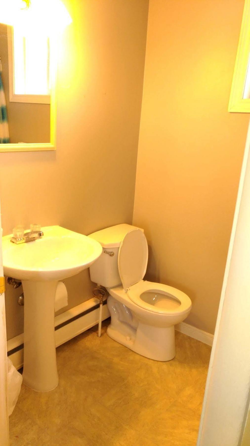 Maple Leaf Motel Delhi Ngoại thất bức ảnh
