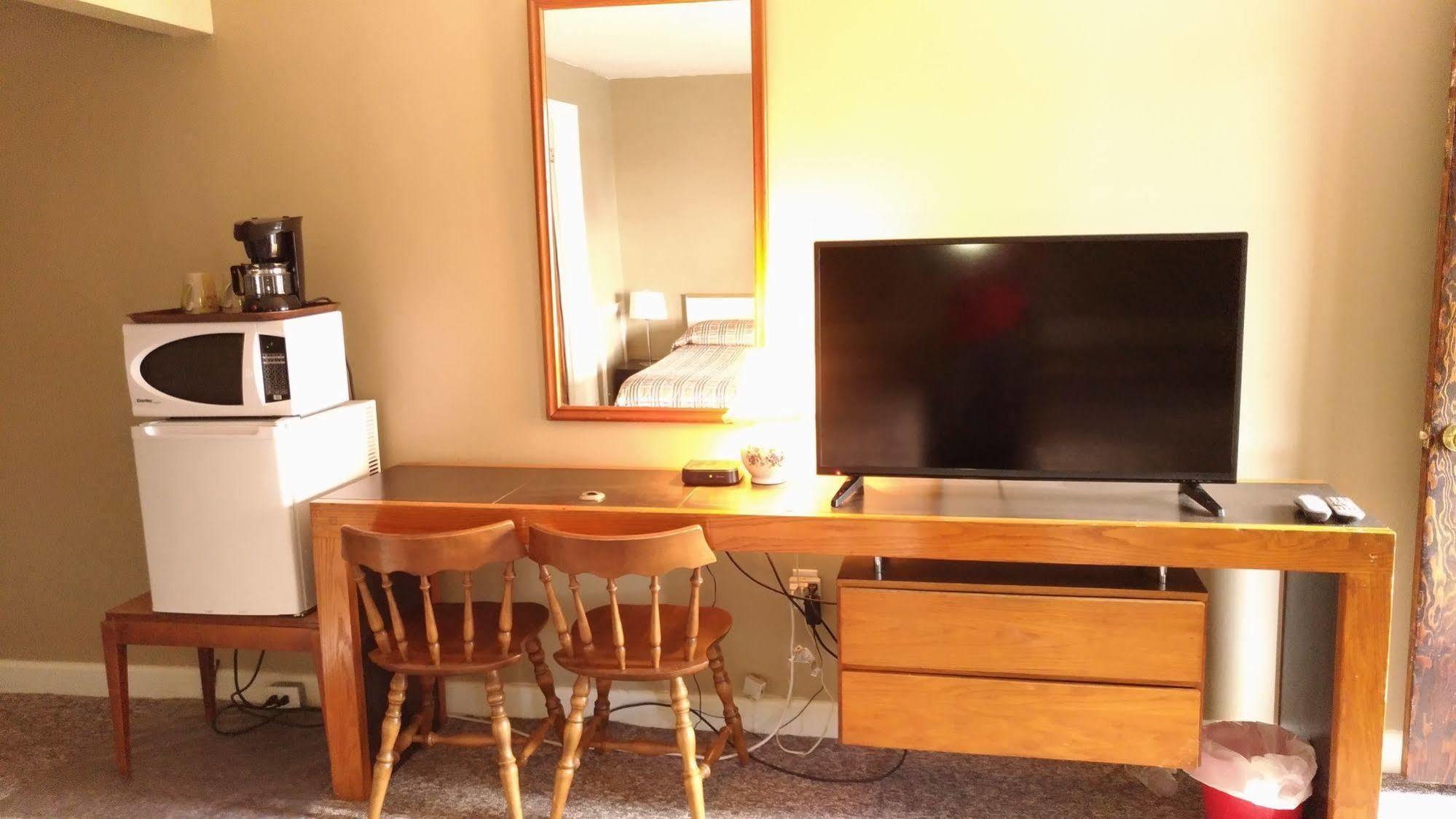 Maple Leaf Motel Delhi Ngoại thất bức ảnh